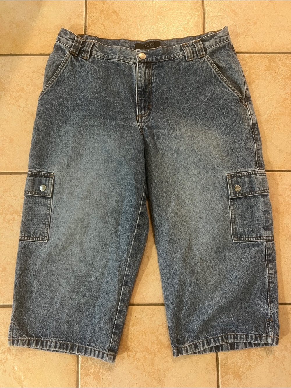 Vintage Riveted by Lee Blue Denim Cargo Jeans Shorts Jorts, Sz 14M